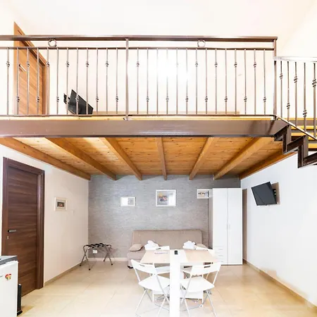 Corso 138 - Sleep & Fly - By Domusextra Bed & Breakfast Naples