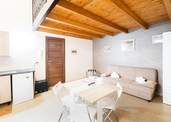 Corso 138 - Sleep & Fly - By Domusextra 4* Неаполь