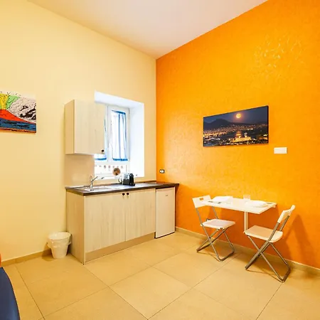 Corso 138 - Sleep & Fly - By Domusextra Bed & Breakfast 4*