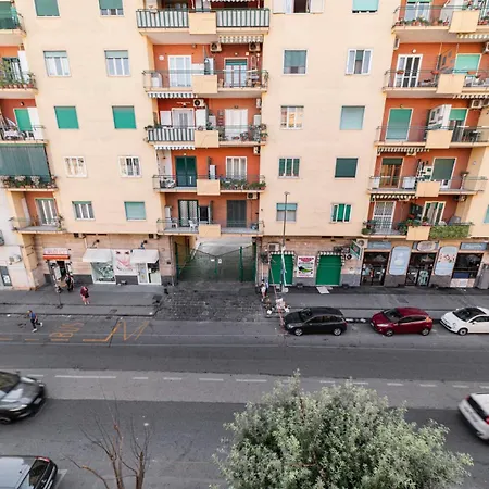 Corso 138 - Sleep & Fly - By Domusextra Bed & Breakfast