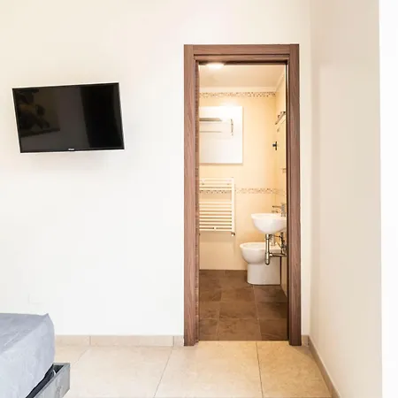 Corso 138 - Sleep & Fly - By Domusextra 4* Naples