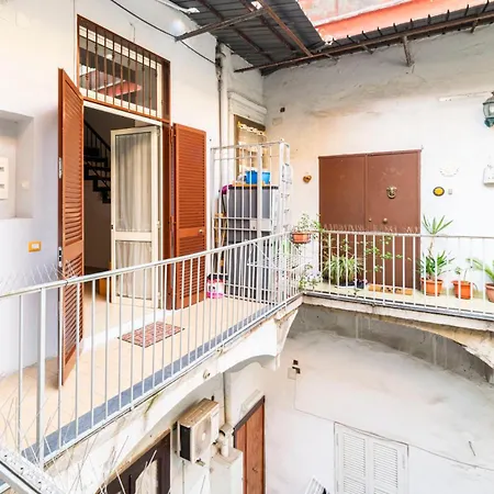 Corso 138 - Sleep & Fly - By Domusextra B&B