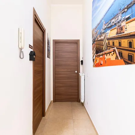 Corso 138 - Sleep & Fly - By Domusextra 4* نابولي