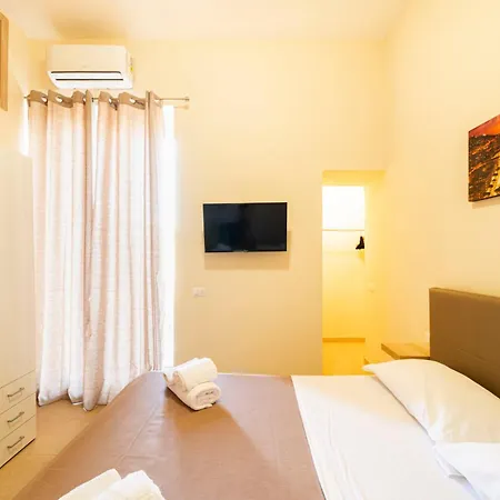 فندق مبيت وإفطار Corso 138 - Sleep & Fly - By Domusextra