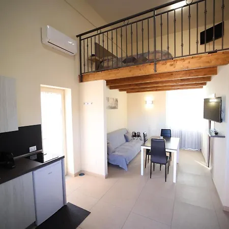 Corso 138 - Sleep & Fly - By Domusextra فندق مبيت وإفطار 4*